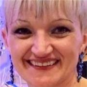 en Economícas, pero con una residencia de 14 años en España , con un nivel avanzado de español, y intermedio de inglés y francés y me encanta enseñar y ayudar que consiga un nivel de conversación en español